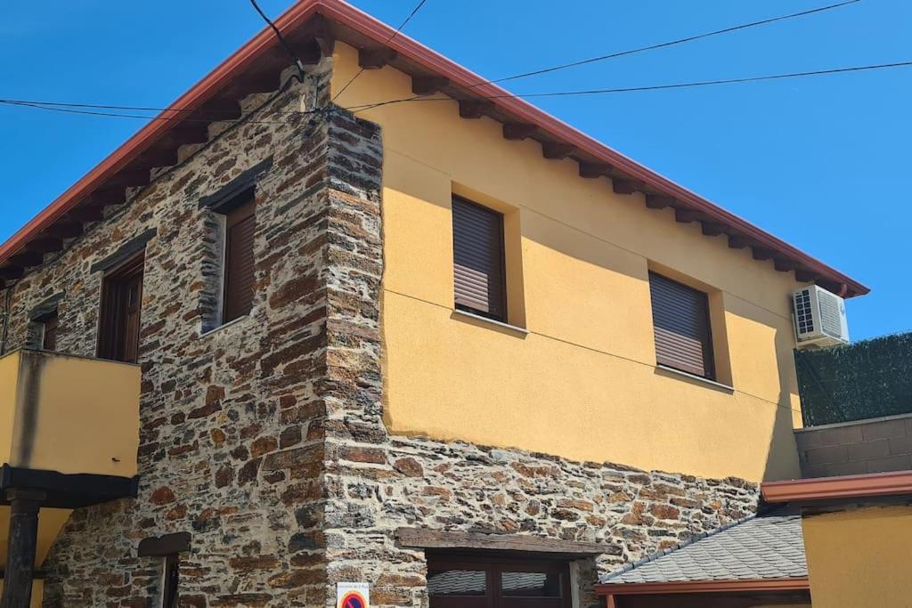 O Lar De Alba Villa La Rua Bagian luar foto